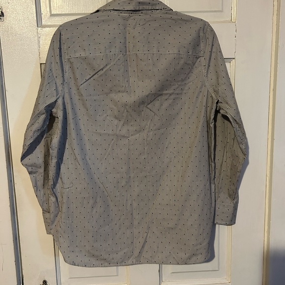 Land’s End half button collar top. Blue with dark blue embroidered dots 12P - Picture 6 of 7